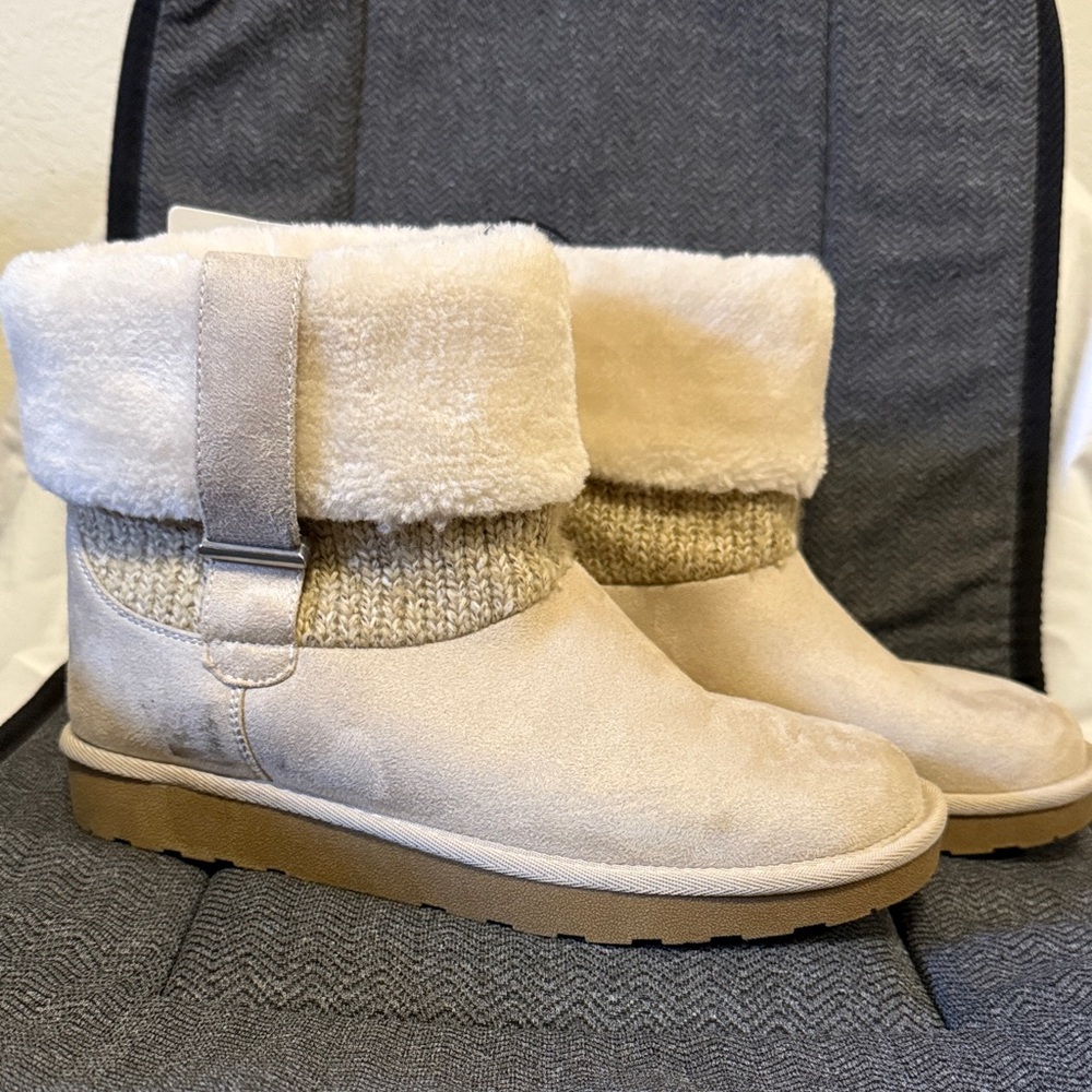 Arizona Jean Company Light Tan Winter Boots